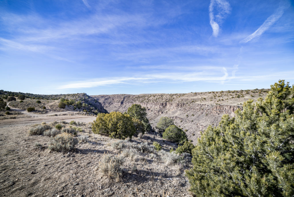 Manby Hot Springs Trailhead